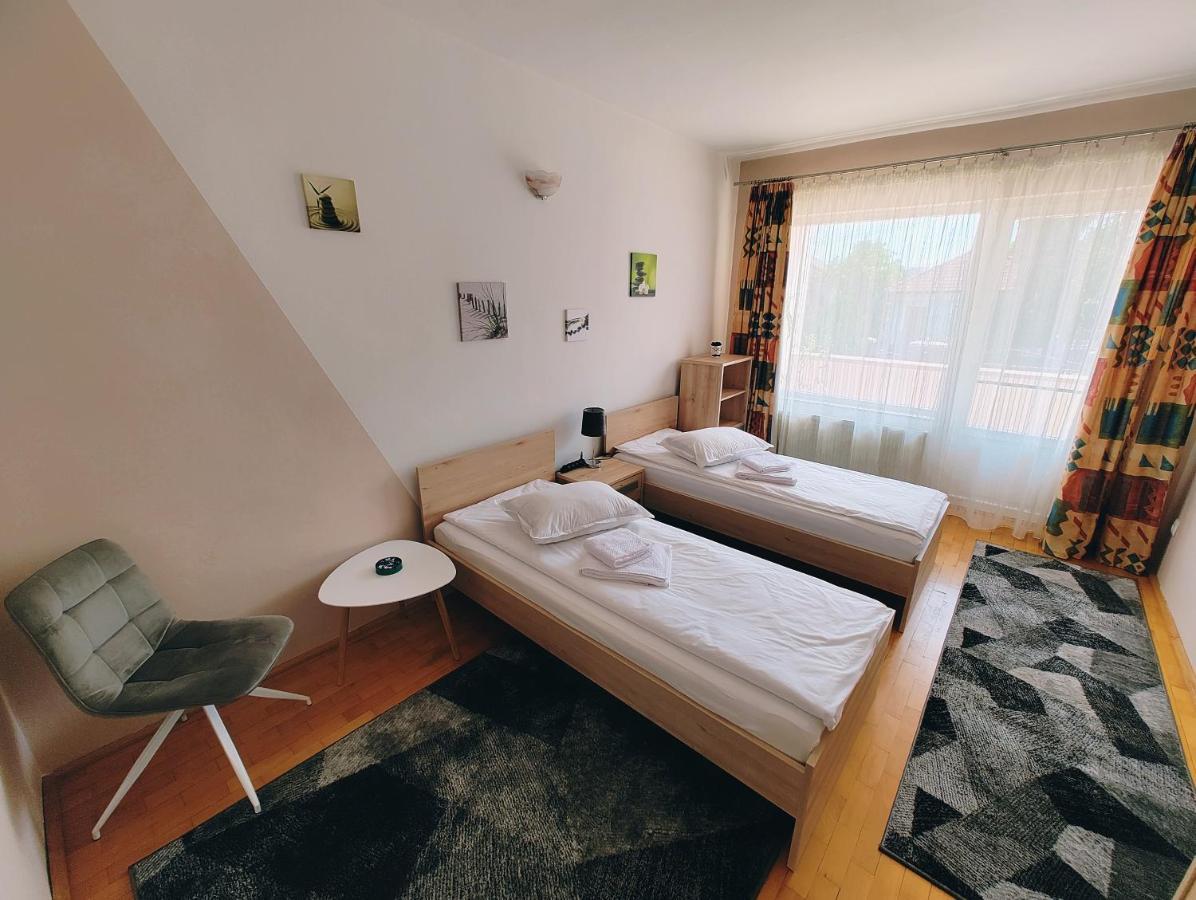 Ten'S Apartment - Spatios Si Linistit Cluj-Napoca Exterior foto